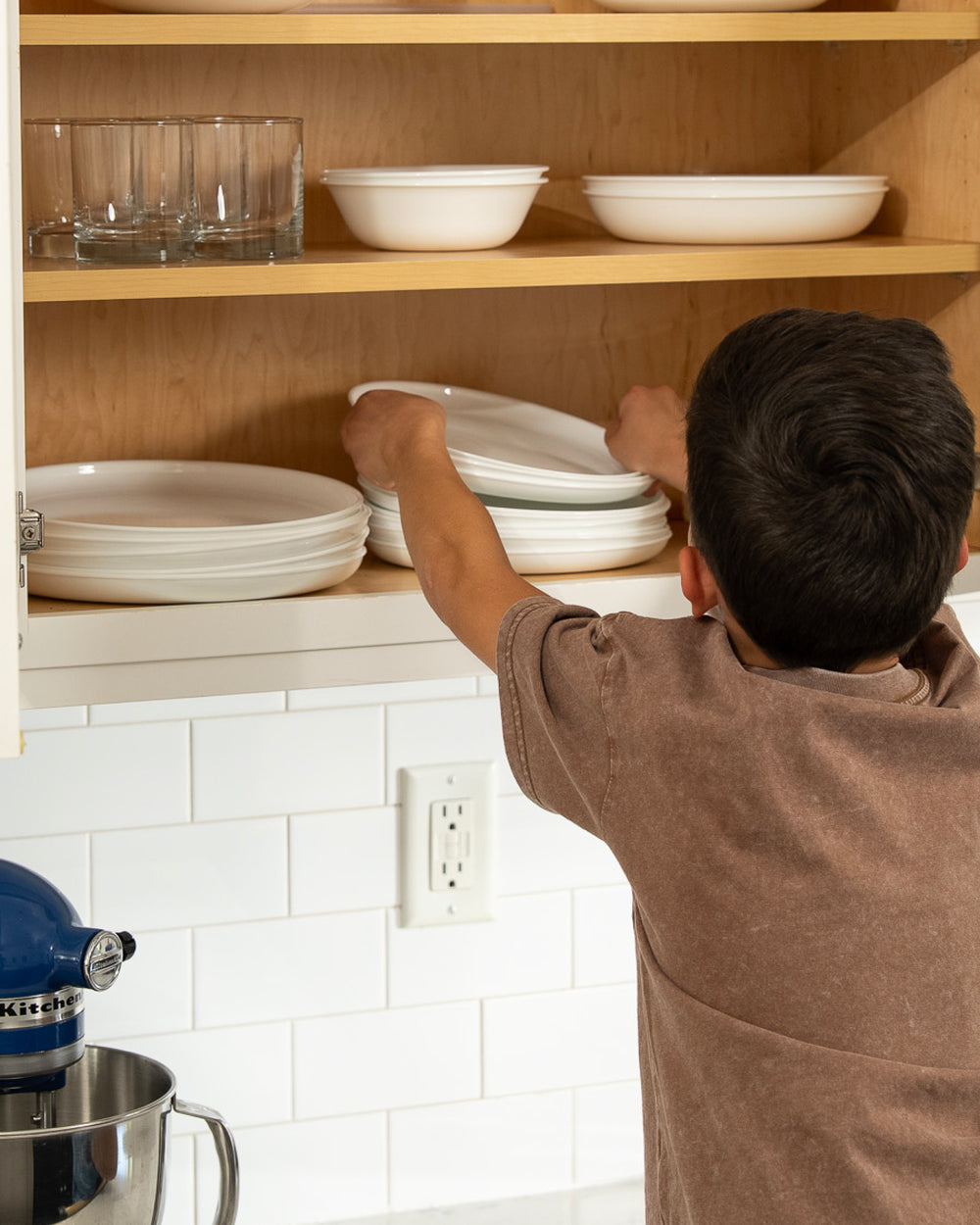Lightweight Corelle dinnerware